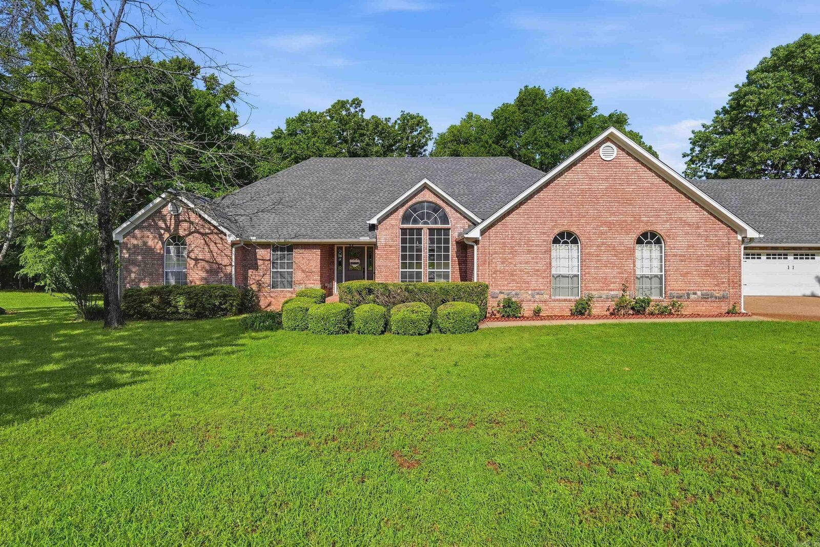 Property Photo:  8 Scenic Point  AR 72058 