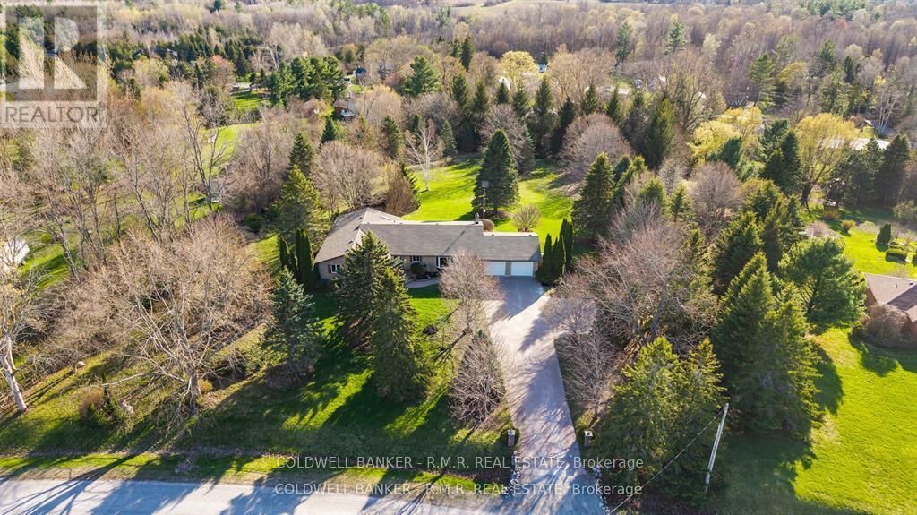 Property Photo: 21 Skye Valley Drive ON K9A 0Y9