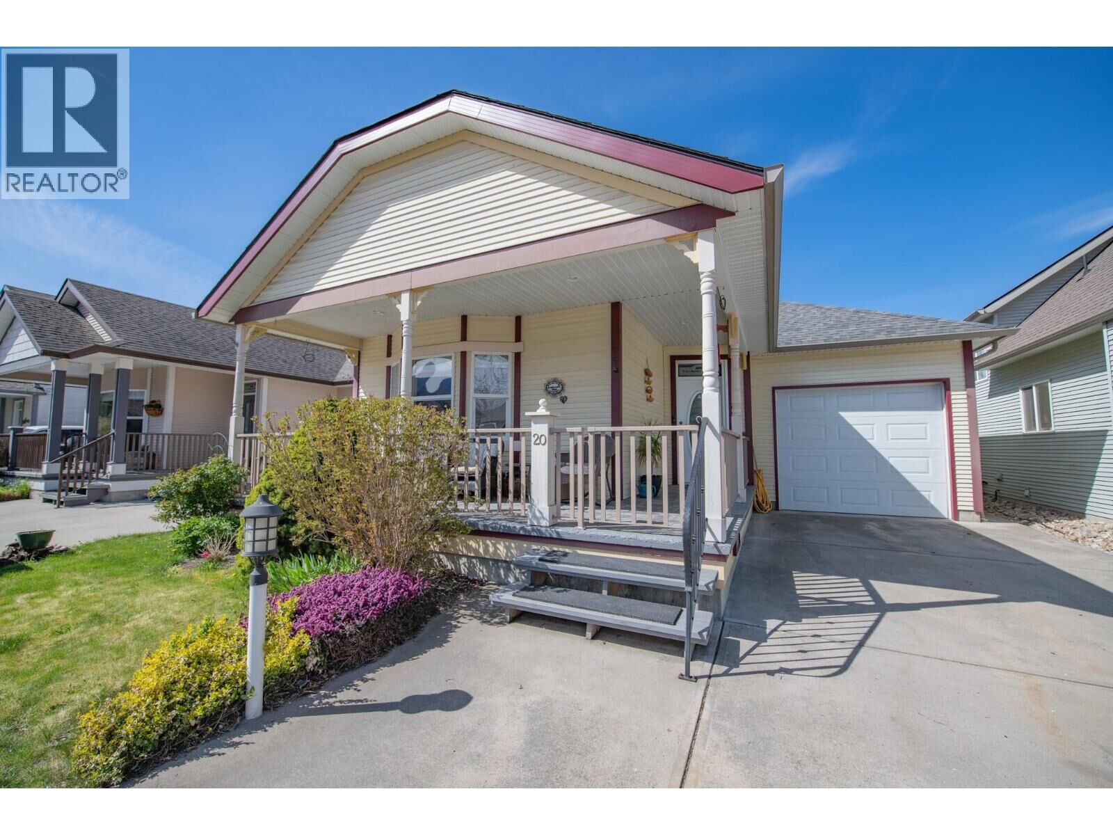 Property Photo:  2339 Patterson Avenue 20  BC V0E 1B1 