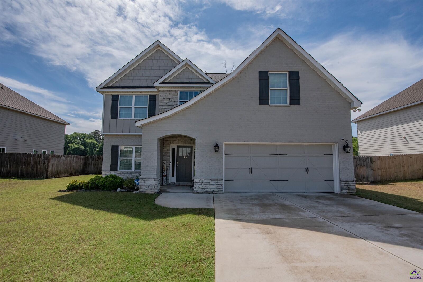 Property Photo:  125 Amberley Ct  GA 31047 