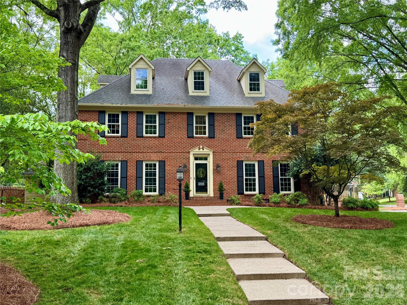 Property Photo:  2506 Winding Oak Drive  NC 28270 
