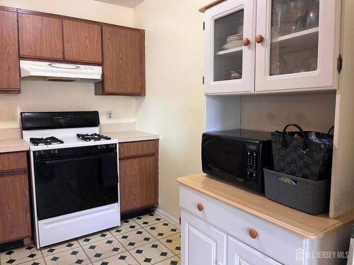 Property Photo:  1807 Bayhead Drive  NJ 08859 