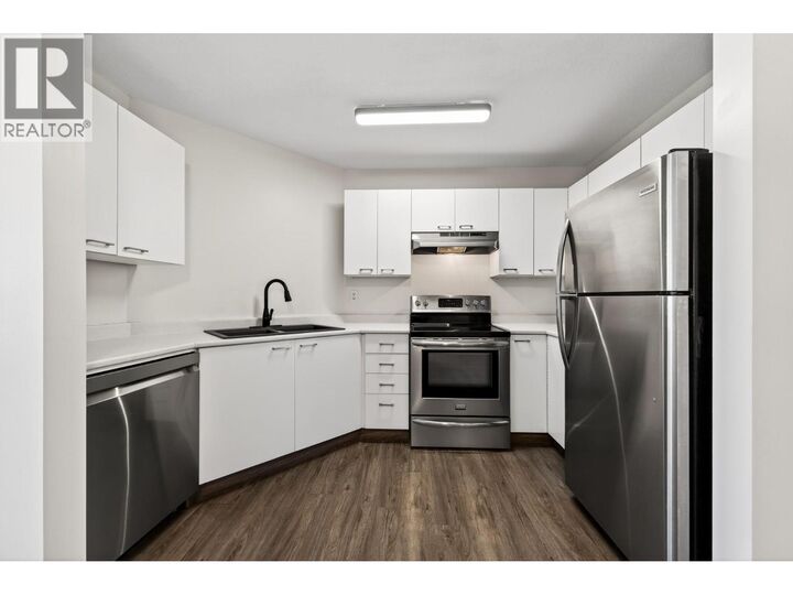 Property Photo:  629 Lansdowne Street 605  BC V2C 1Y6 