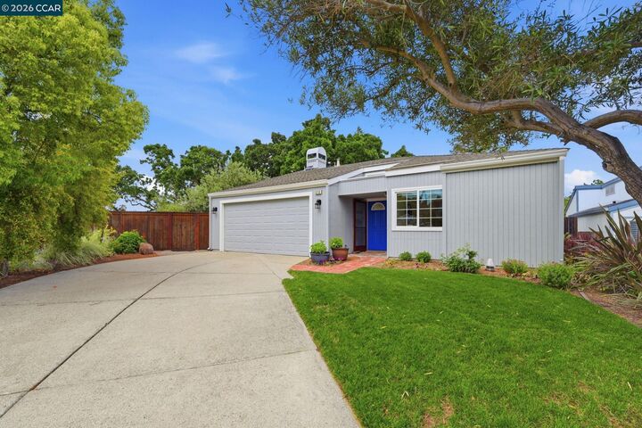 Property Photo:  370 Scarlet Oak Ct  CA 94523 