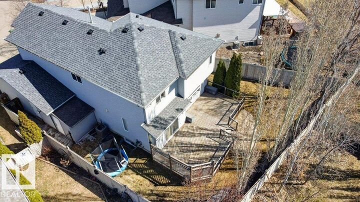 Property Photo:  10 Erickson Close  AB T8N 7G5 