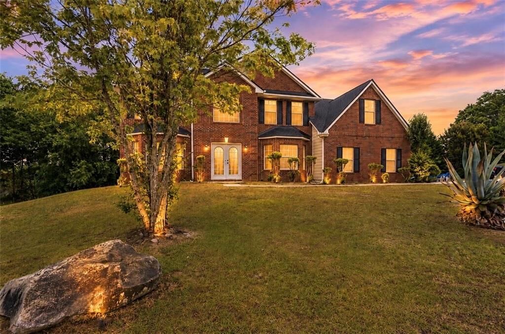 Property Photo: 1592 Rogers Crossing Drive GA 30058