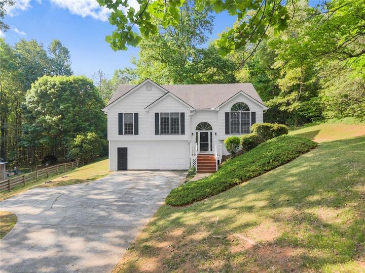 Property Photo: 74 Blacks Mill Trace E GA 30534