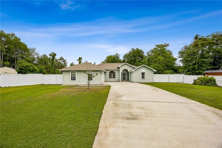 Property Photo:  106 Lake Manor Court  GA 31548 