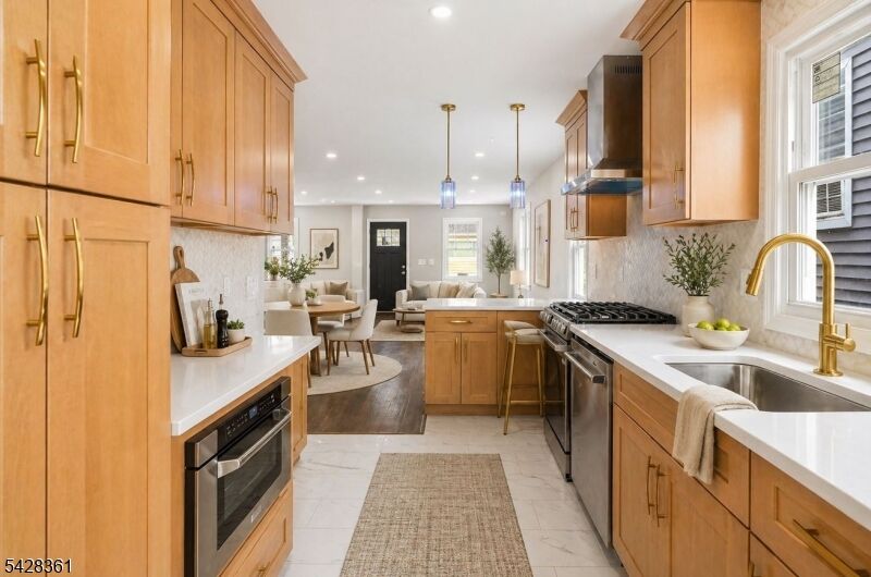 Property Photo:  2031 Pleasant Pkwy  NJ 07083 