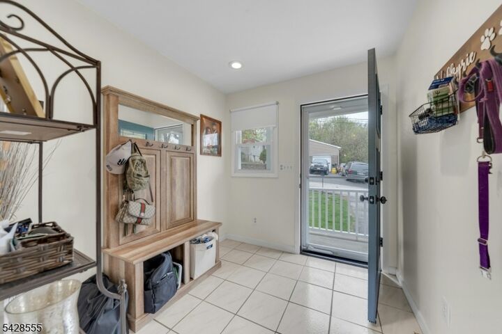 Property Photo:  31 Roome St  NJ 07035 