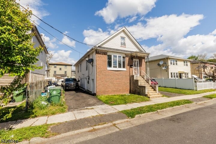 Property Photo:  627 Van Buren Ave  NJ 07036 