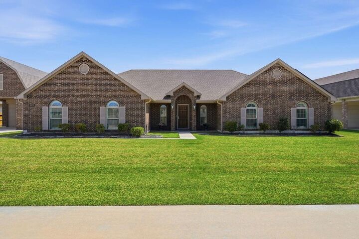 Property Photo: 3615 E Cape Road TX 77539