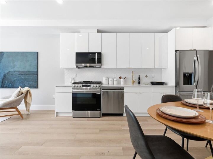 Property Photo:  134 New York Ave 1  NJ 07307 