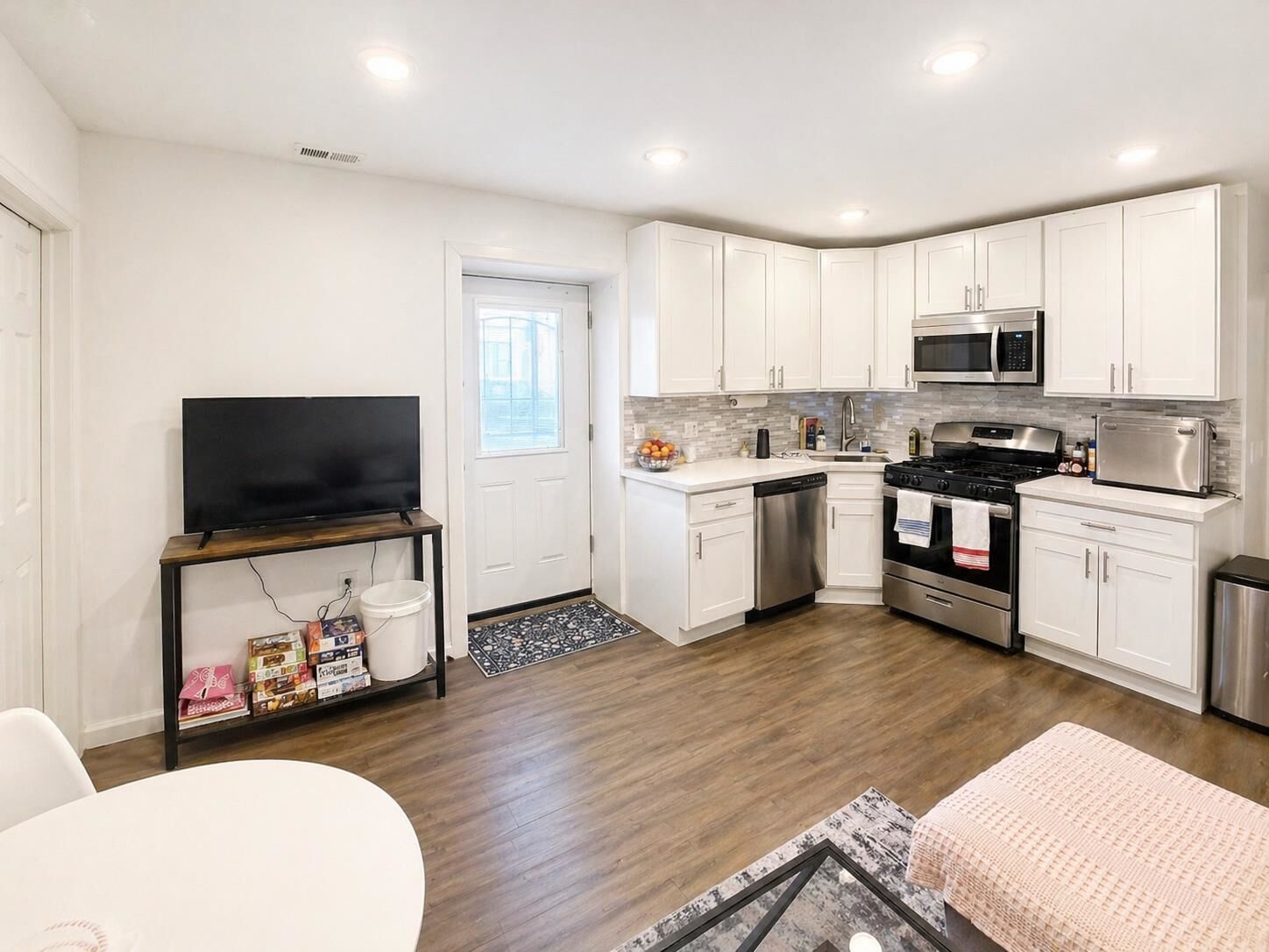 Property Photo:  370 5th St 1  NJ 07302 