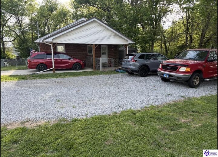 Property Photo:  826 Rhodes Drive  KY 42701 