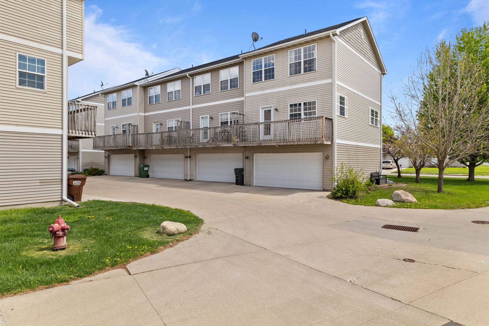 Property Photo: 1305 S G Avenue IA 50201