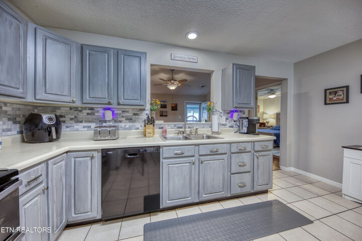 Property Photo:  1723 Wood Song Lane  TN 37914 