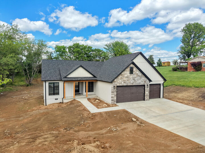 Property Photo:  146 Virginia Drive  KY 40475 