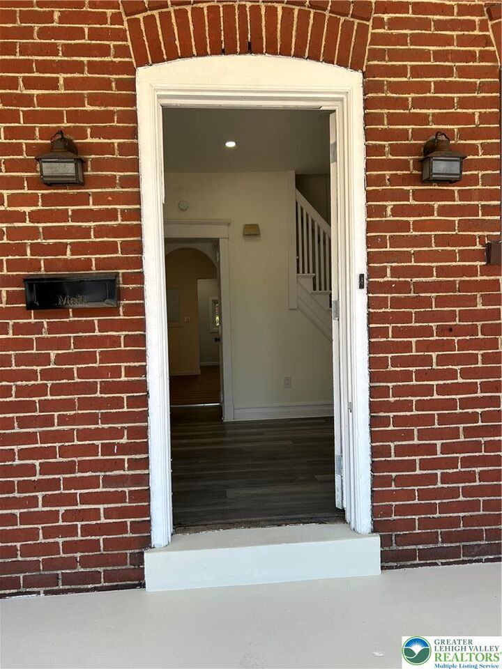 Property Photo:  2332 S 4th Street  PA 18103 