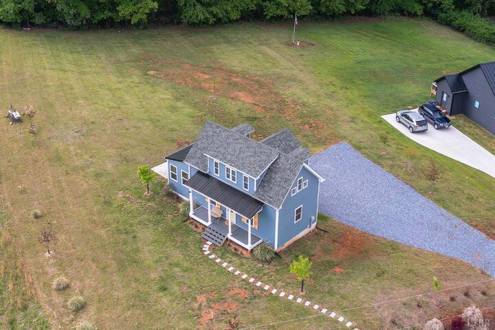Property Photo: 1589 Clearview Road VA 24523