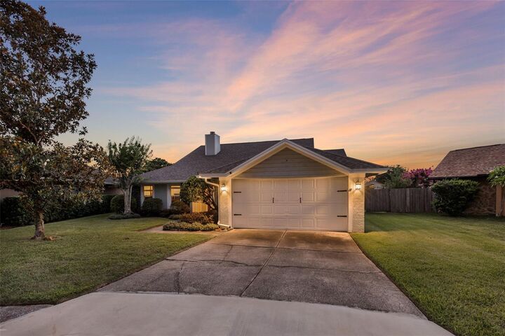 Property Photo:  364 Westwind Court  FL 32746 