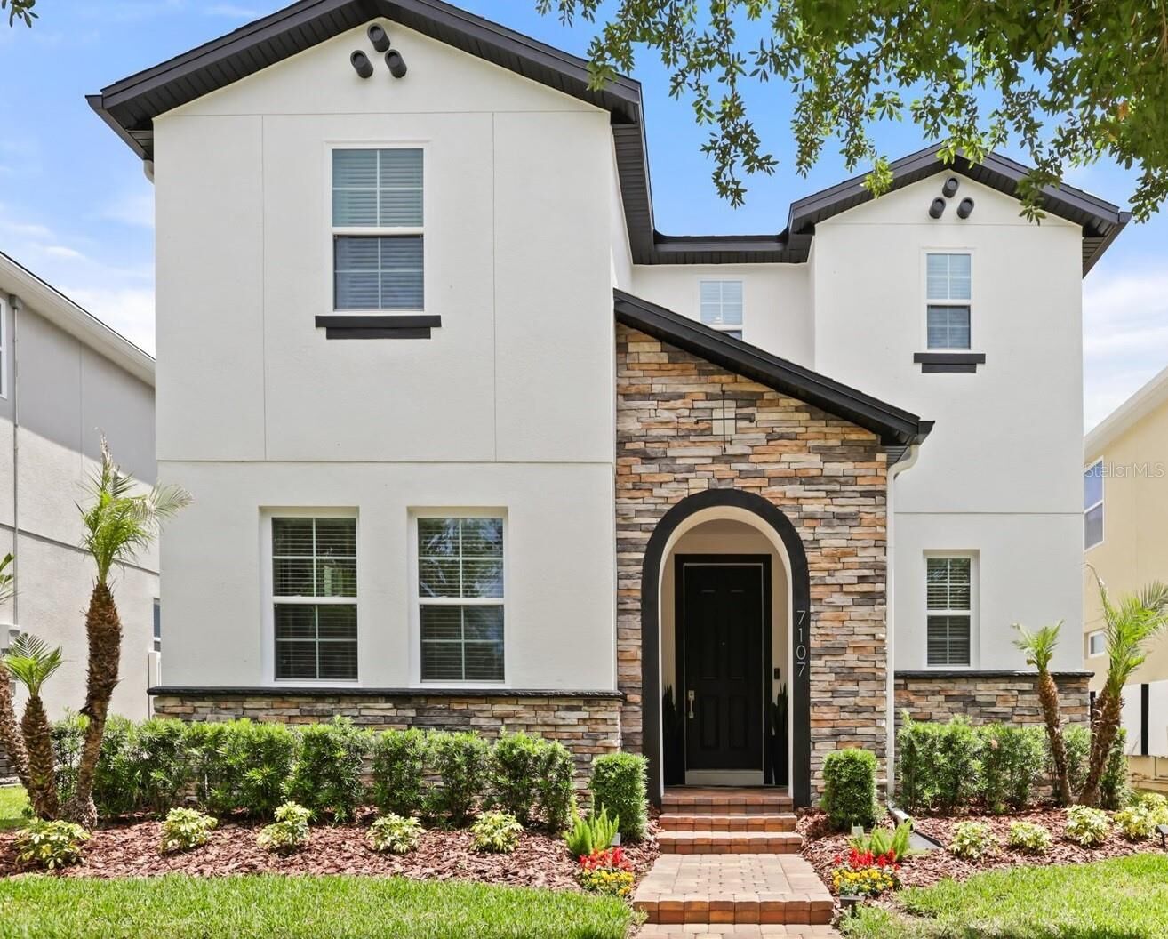 Property Photo:  7107 Brown Pelican Court  FL 34787 