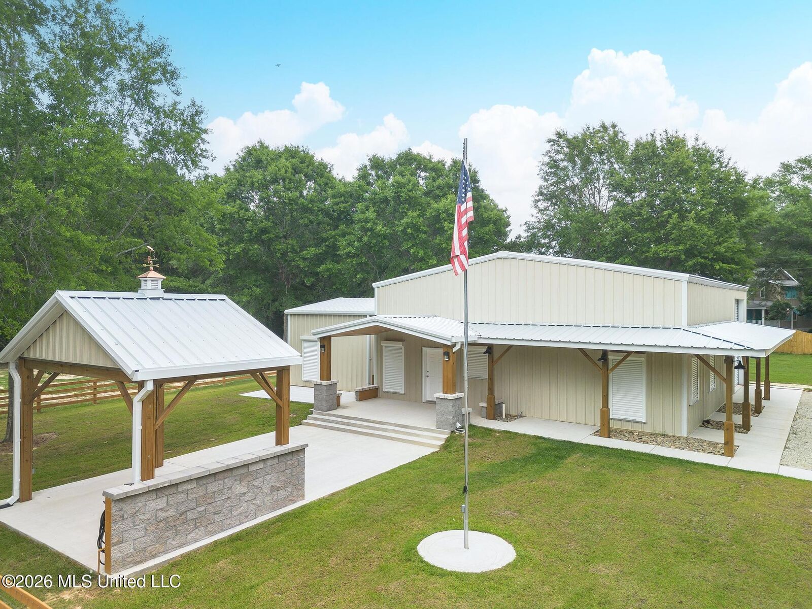 Property Photo:  8190 Lake Cypress Drive  MS 39573 
