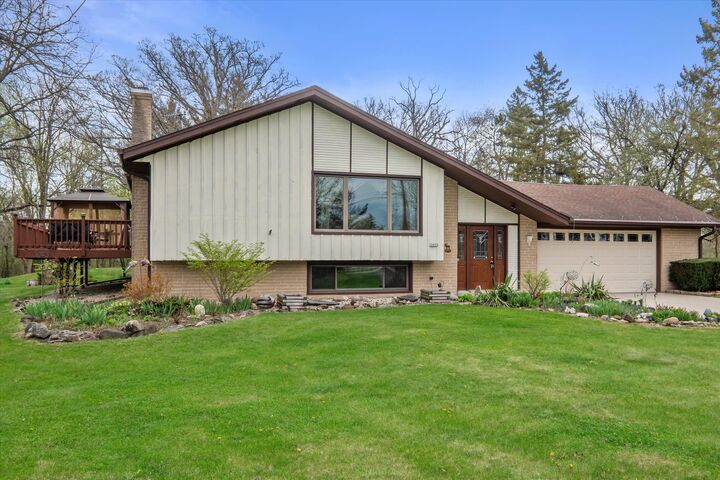 Property Photo:  10456 S 92nd St  WI 53132 