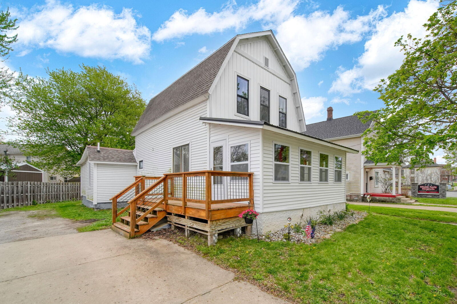 Property Photo:  81 Hillsdale Street  MI 49242 