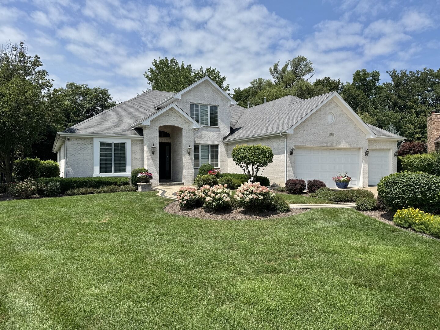 Property Photo:  19918 Amberly Court  IL 60448 