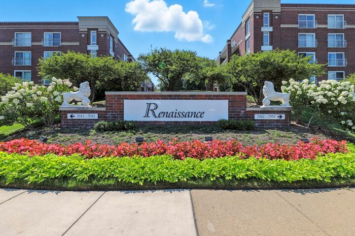 Property Photo:  7011 W Touhy Avenue 509  IL 60714 