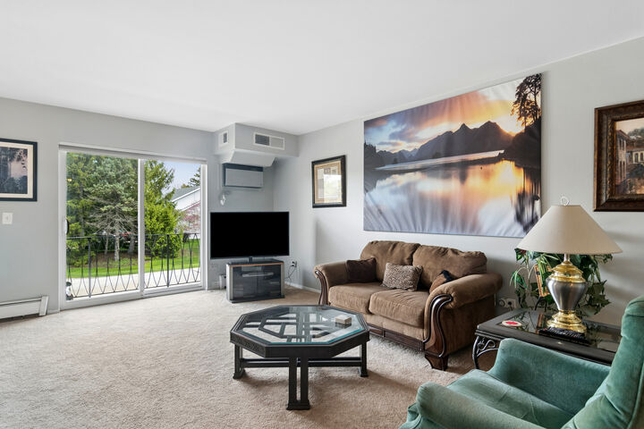 Property Photo:  2407 E Olive Street 2F  IL 60004 