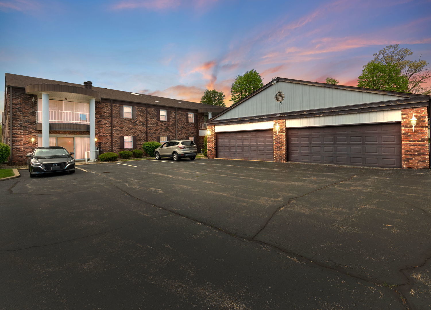 Property Photo:  