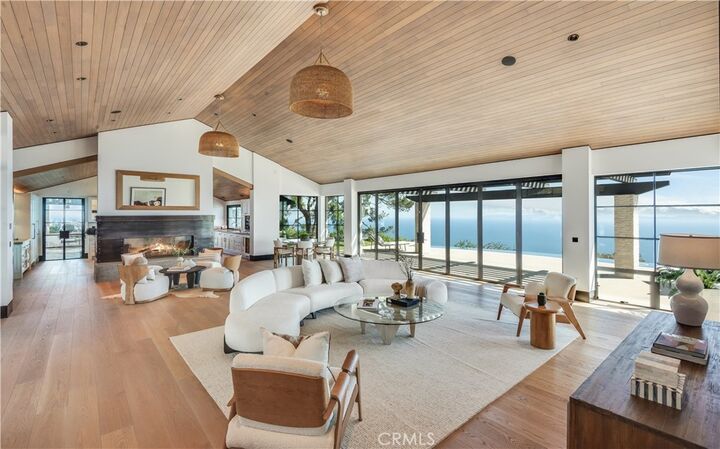 Property Photo:  71 Crest Road E  CA 90274 