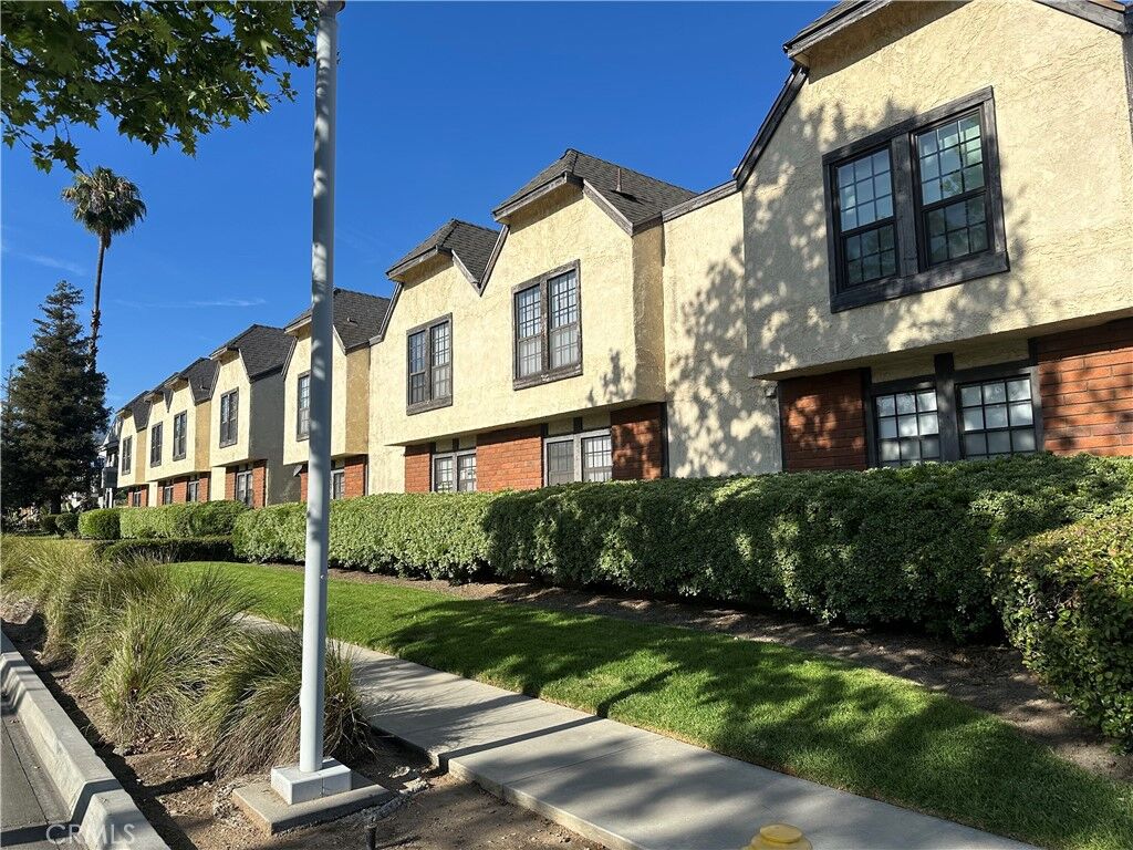 Property Photo:  6004 Rosemead Boulevard 7  CA 91780 