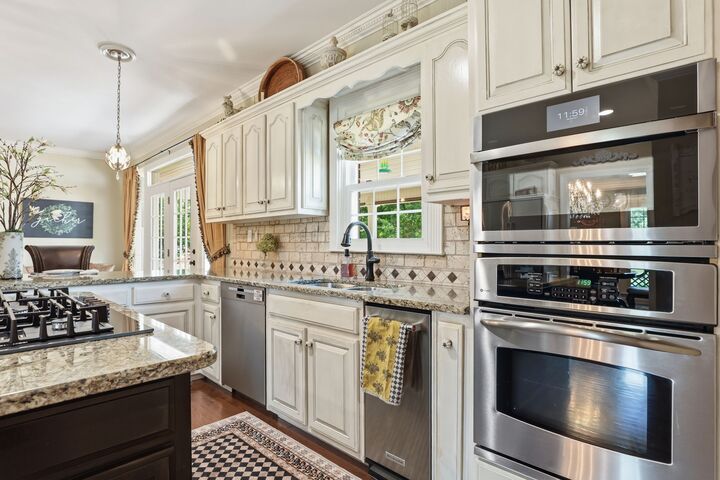 Property Photo:  1916 S Mount Juliet Rd  TN 37122 