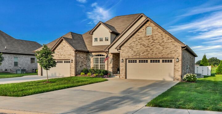 Property Photo: 1049 Veridian Dr A TN 37043