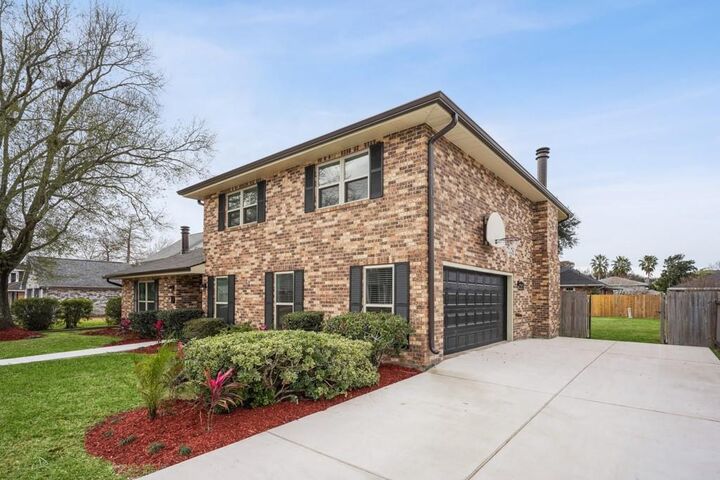 Property Photo:  19 Shenandoah Street  LA 70065 