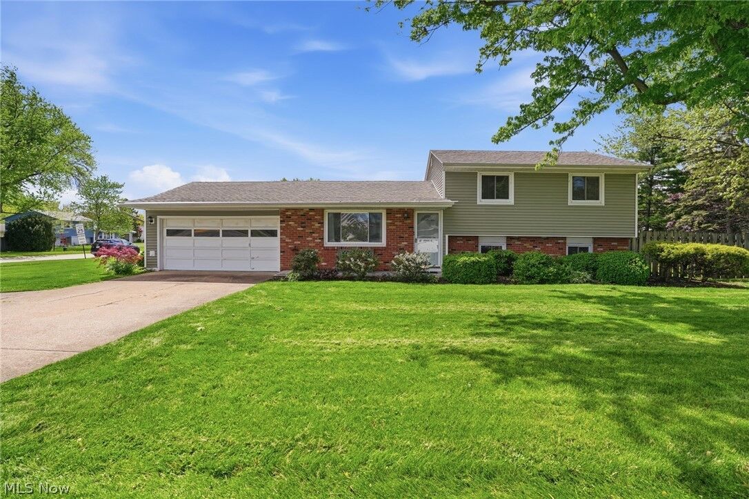 Property Photo:  902 Cleveland Road W  OH 44839 