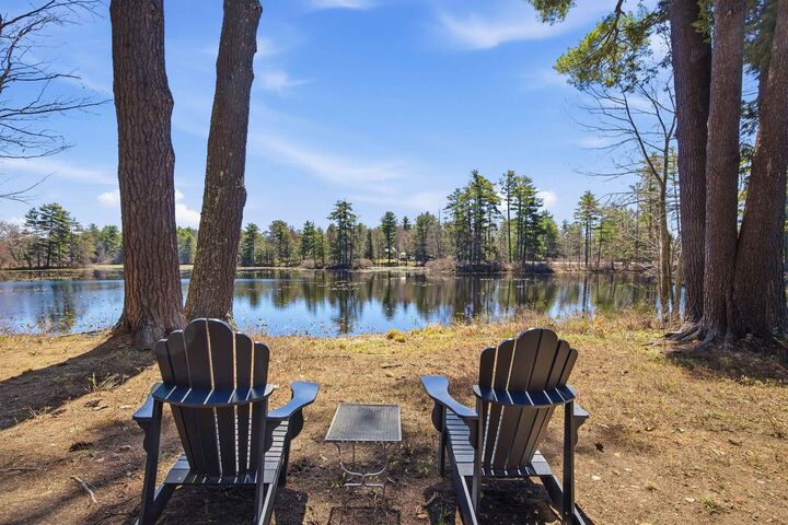 Property Photo:  18 Holt Drive  NH 03037 