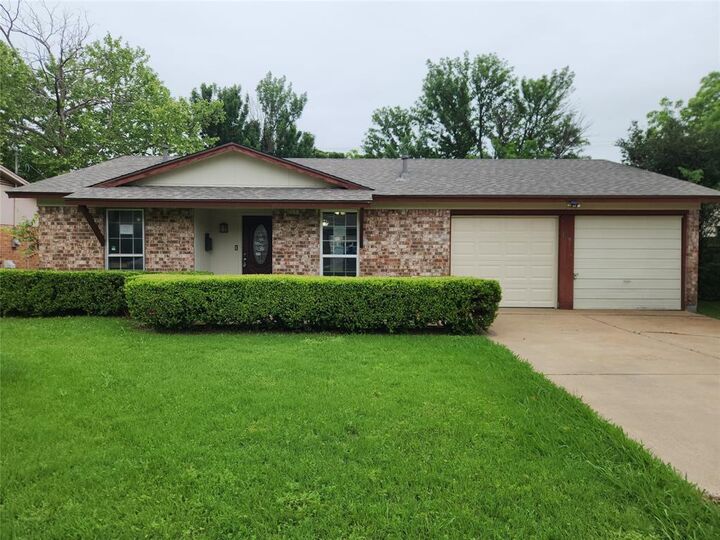 Property Photo:  409 Nathan Street  TX 76028 