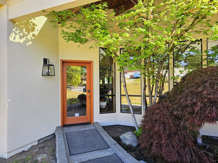 Property Photo:  181 NW Bunnell Avenue  OR 97526 