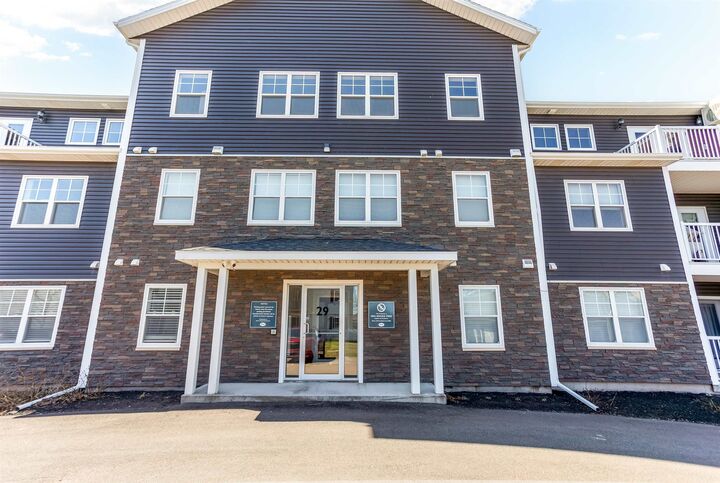 Property Photo:  29 Stratford Road 304  PE C1B 1T4 