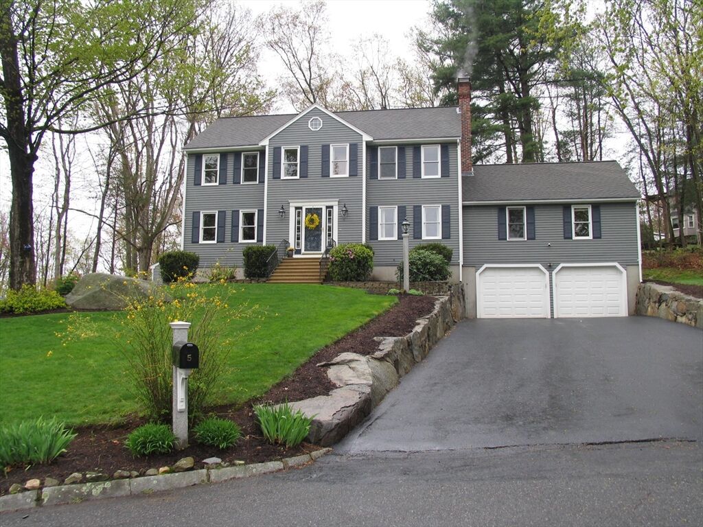 Property Photo:  5 Dana Cir  MA 01757 