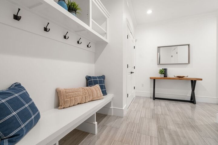 Property Photo:  805 Heath St 2  MA 02467 