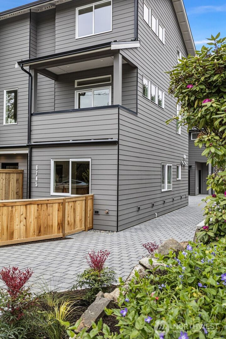 Property Photo:  6745  Earl Avenue NW  WA 98117 