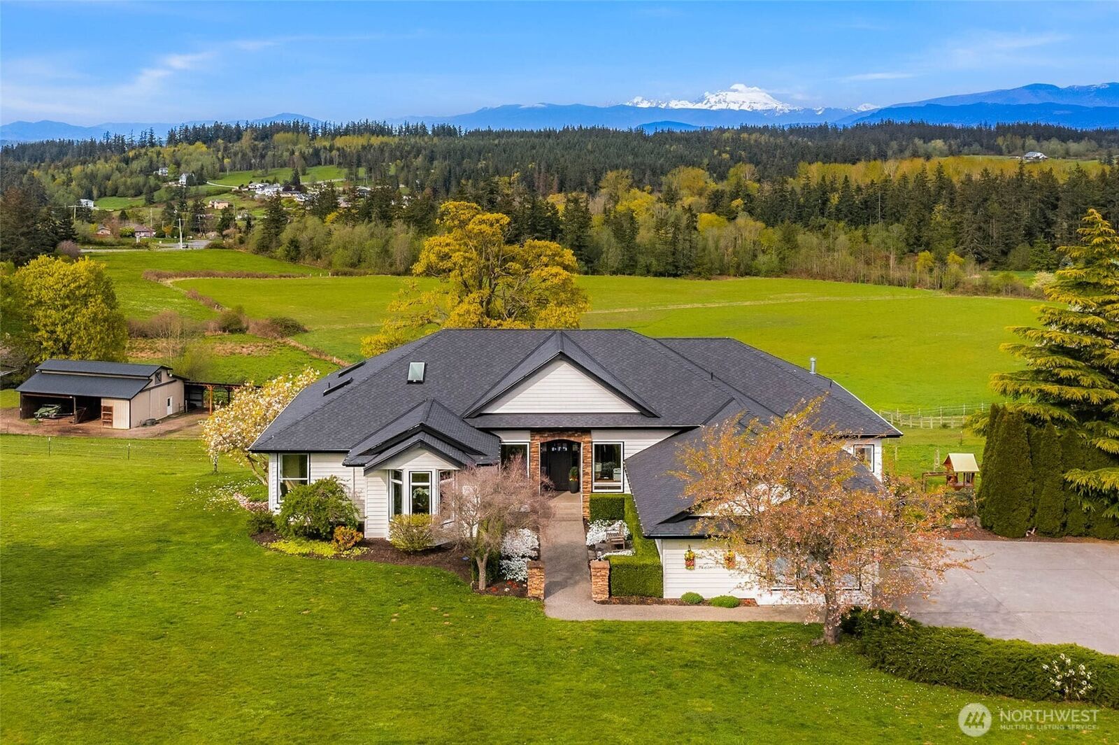 Property Photo:  221  Baker View Lane  WA 98282 