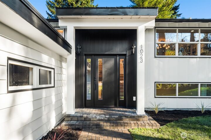 Property Photo: 1023 109th Avenue SE WA 98004
