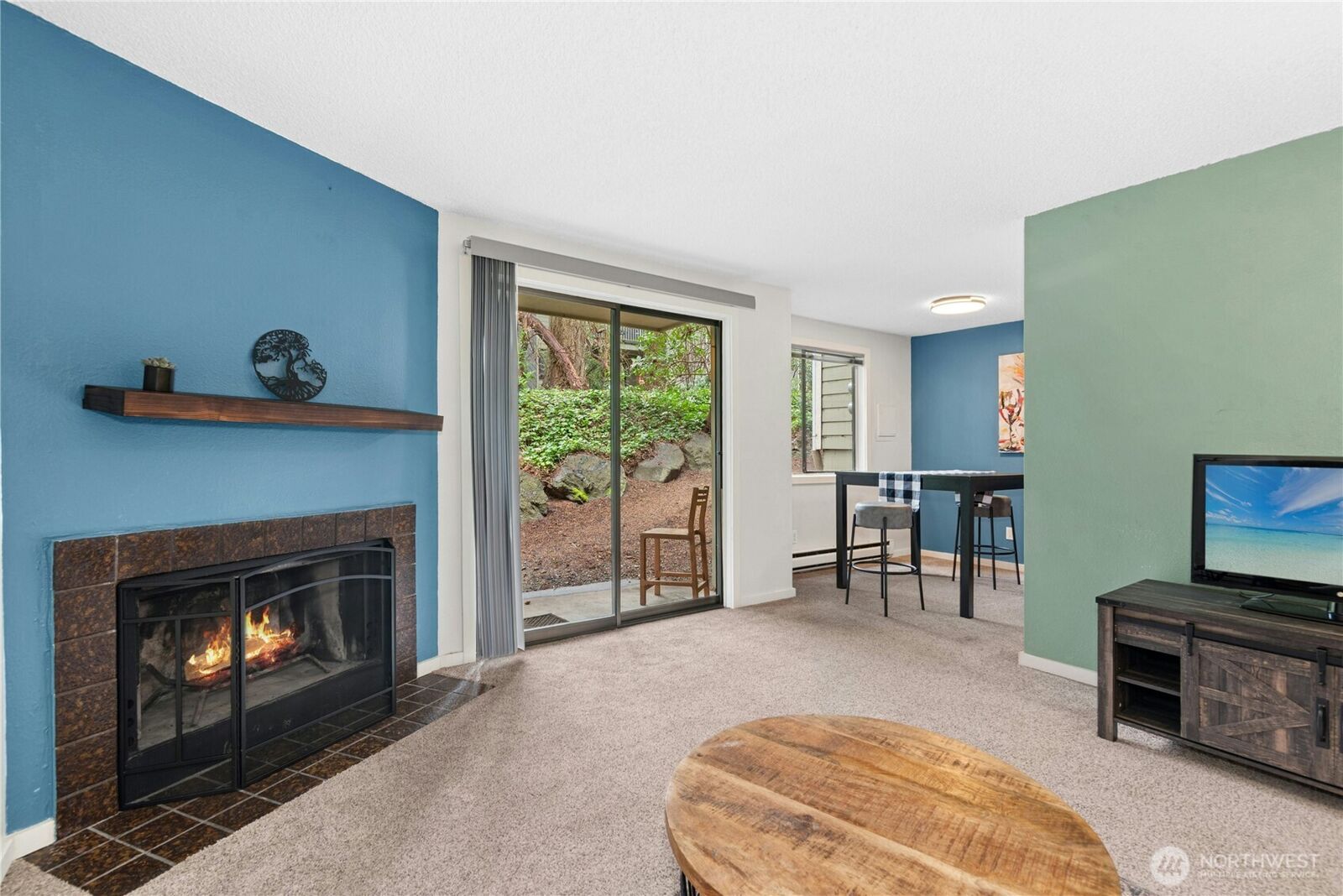Property Photo:  5506  220th Street SW A102  WA 98043 