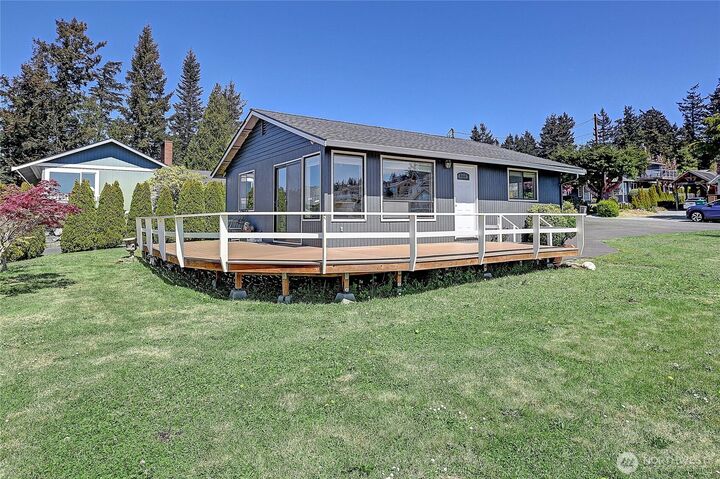 Property Photo:  305  Melissa Street  WA 98282 
